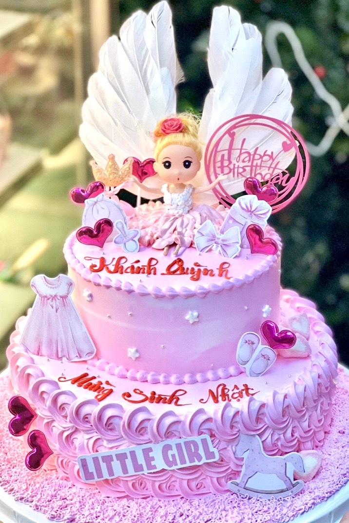 Bánh kem công chúa màu hồng dễ thương cho bé gái - BÁNH KEM HANA THỦ ĐỨC