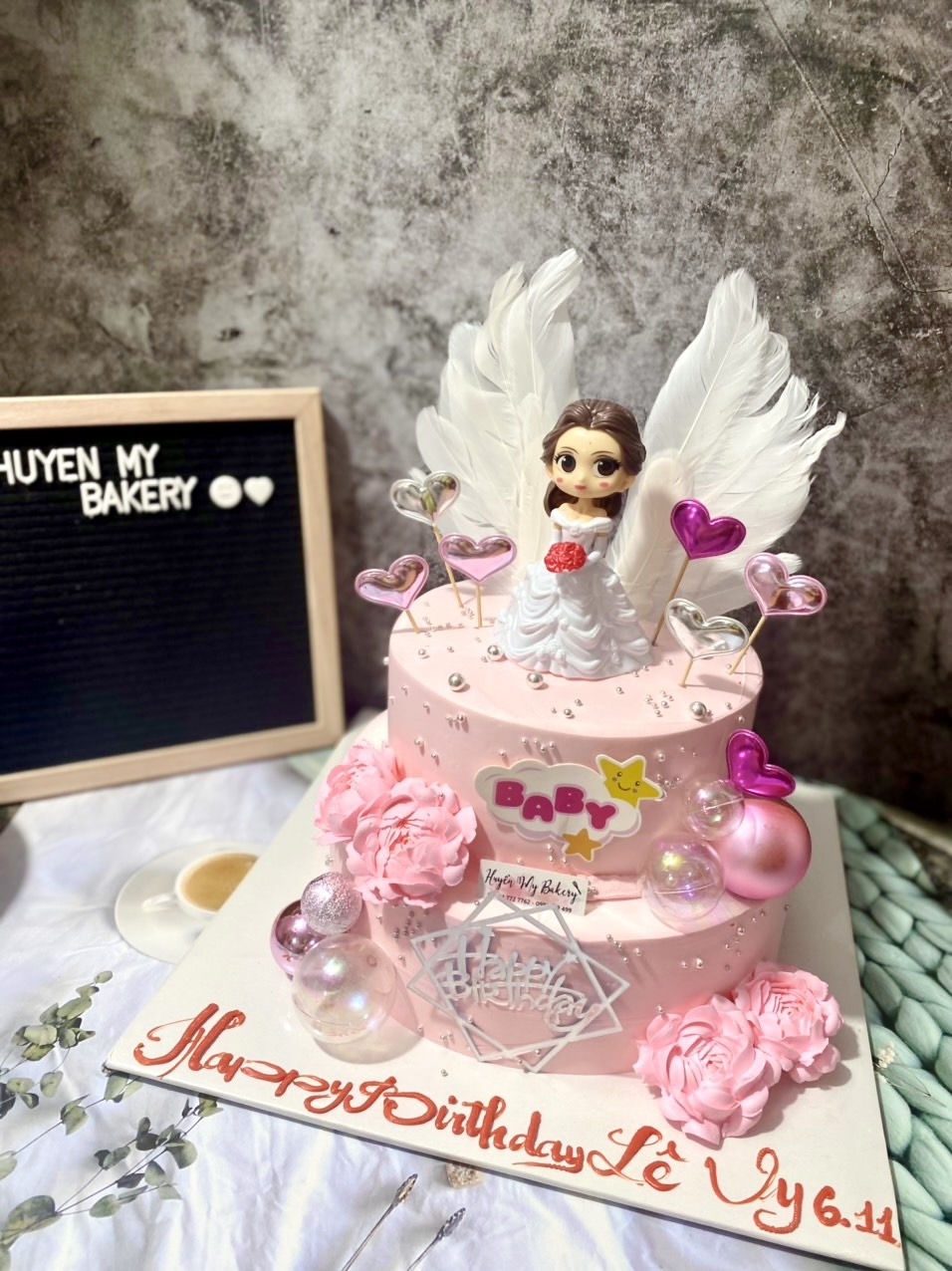 Bánh sinh nhật cho bé gái hình công chúa - Bánh kem Tony