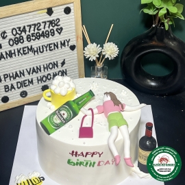 Bánh kem Troll cô gái say sỉn