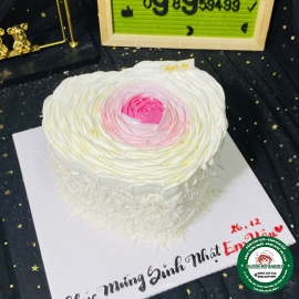bánh kem tim hoa