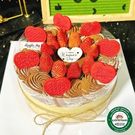 Bánh Kem Tiramisu dâu tây 01