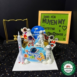 Bánh Kem Phi Hành Gia 001