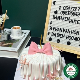 Bánh kem nơ đẹp 020