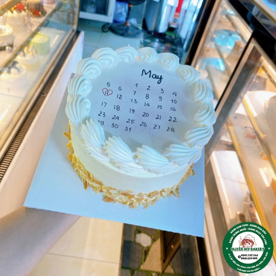 bánh kem đốt cháy 6