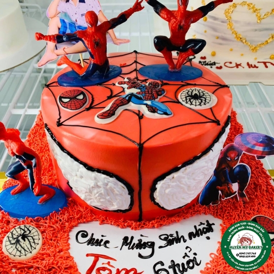BÁNH KEM HÌNH NGƯỜI NHỆN SPIDER MAN