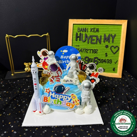 Bánh Kem Phi Hành Gia 001