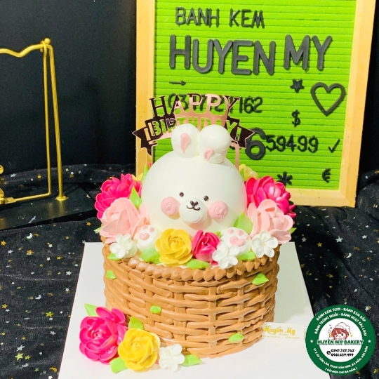 bánh kem Thỏ và hoa 