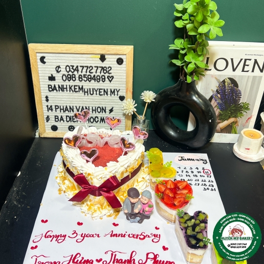 Bánh kỉ niệm ( kem bắp & mix vị Love)