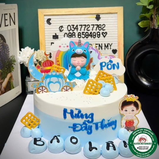 Bánh kem đầy tháng bé ngựa
