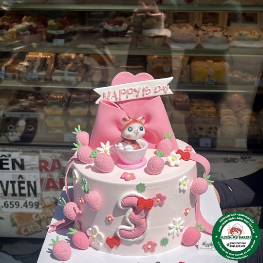 Bánh kem bé gái nặnfondant