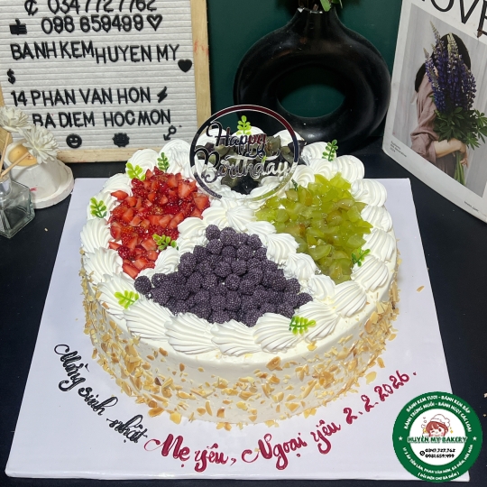 Kem bắp trái cây đơn giản gắn trái cây