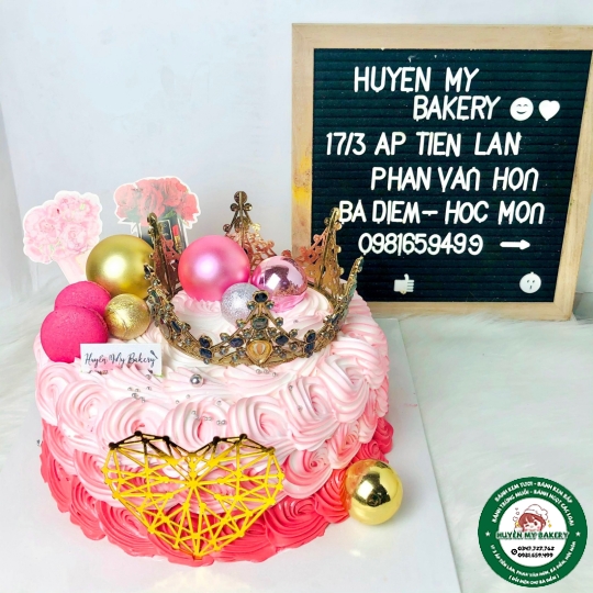 bánh kem vương miện siêu xinh 1011