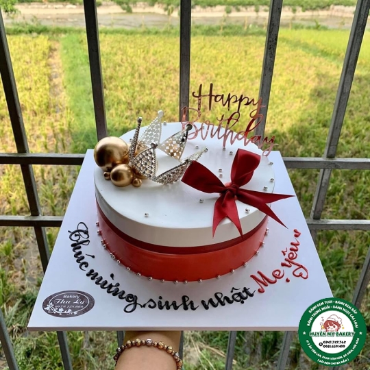 bánh kem vương miện 1003