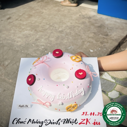 Bánh Hình Donut 