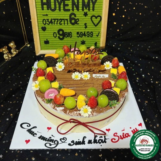 Bánh Sinh nhật TiraMisu truyền thống decor trái cây