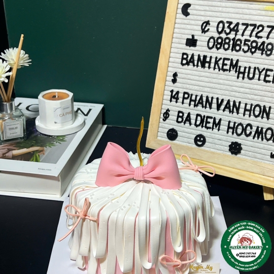Bánh kem nơ đẹp 020