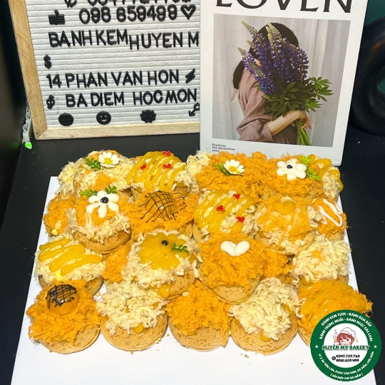 Set Bánh Su sing trứng muối